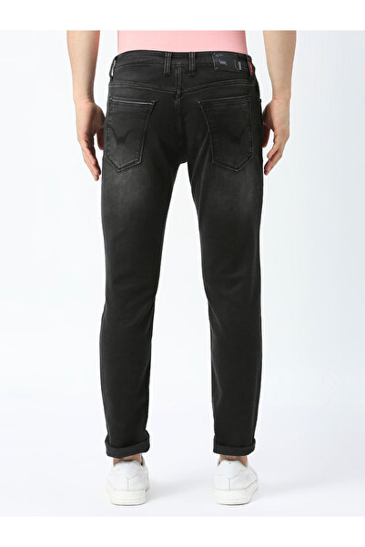 Lawmanpg3 By Styli Mid Rise Low Fade Jeans with Pocket Detail