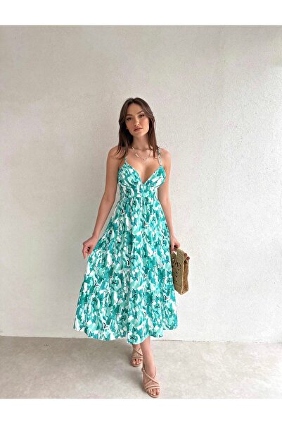 Afiş Butik Rochie midi verde cu bretele și detaliu de legătură la spate