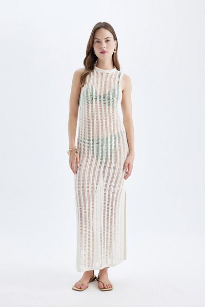DeFacto Maxi-Strickkleid mit Rundhalsausschnitt – normale Passform, ärmellos A7830ax24sm