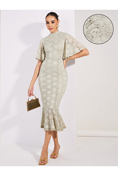 Styli فستان متوسط ​​الطول بحاشية ذيل السمكة من الدانتيل