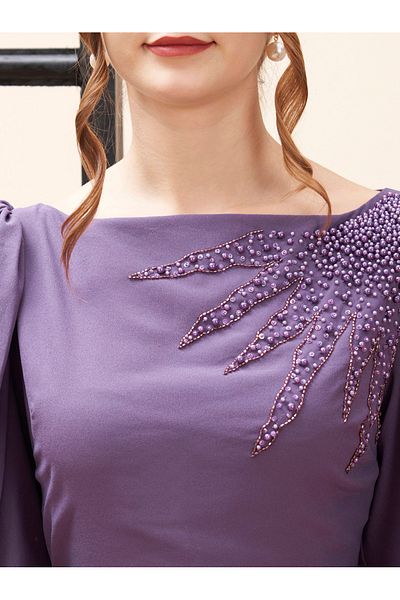 Mish By Styli فستان ماكسي مزين بالخرز وياقة قارب