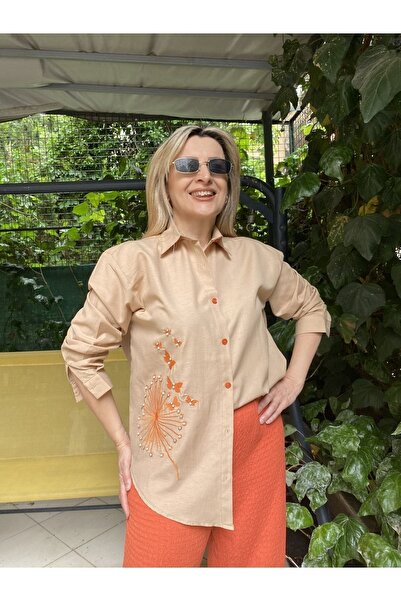 MAABMODA قميص نسائي من الكتان باللون البيج مع تطريز فراشة