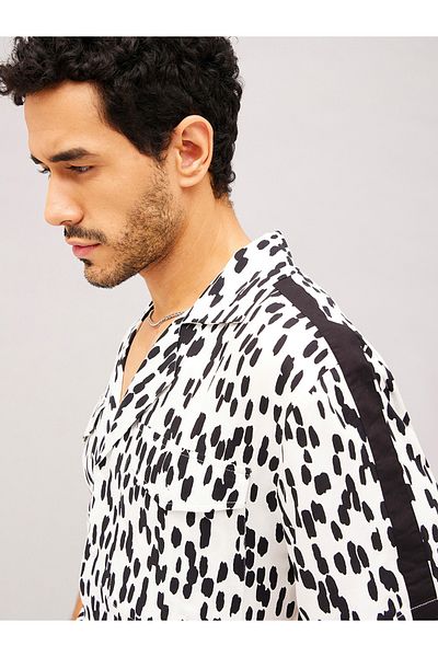 Mascln Sassafras By Styli Abstract Print Flap Pocket Detail Relaxed Fit T-Shirt