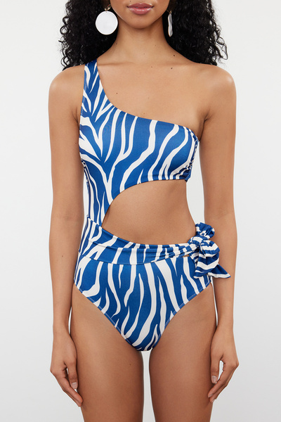 Trendyol Collection Plavky se vzorem Zebra na jedno rameno – Regular Fit TBESS22MA0197