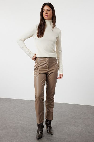 Trendyol Collection Ecru Mercerized Look Premium Yarn/Special Yarn Knitwear Sweater Twoaw24Kz00143