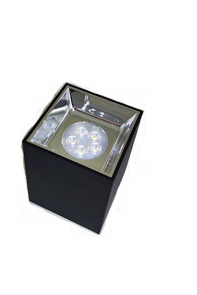 ULTRAS PERA 4000K Black-Chrome Surface Mounted Led Spot Cube