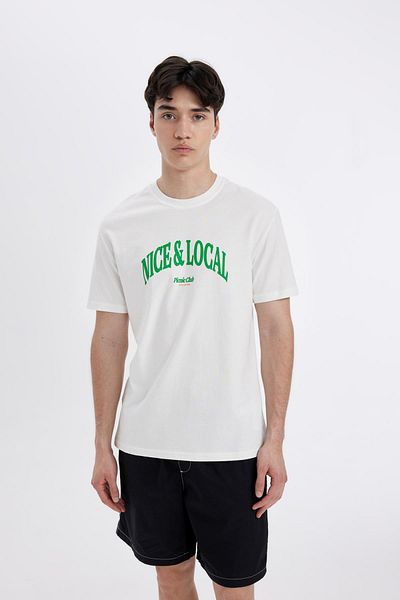 DeFacto Bedrucktes Kurzarm-T-Shirt mit normaler Passform und Rundhalsausschnitt D4765AX24SM