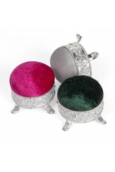 Hellove Decorative Puff Needle Holder Velvet 1 Piece Needle Holder with Feet