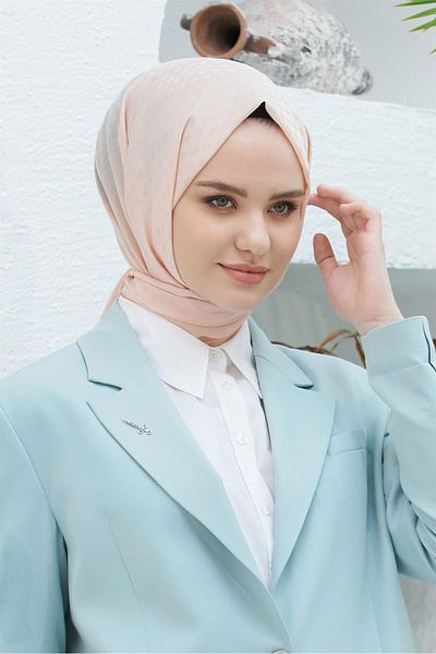 Loryan Richard Salmon Shawl 2062