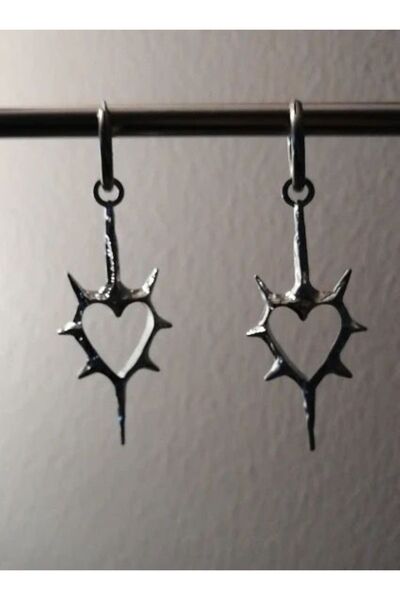 Köstebek Dikenli Kalp Sallanan Küpe