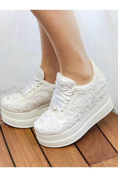 Ayakkabı Tutkusu Stilo ® Pantofi de mireasă alb cu toc pană de 9 cm - aplicație foarte confortabilă