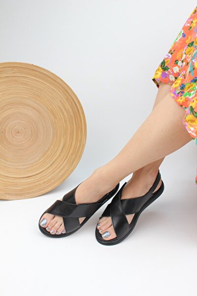 Ülkü Yaman Collection صندل نسائي يومي من الجلد الطبيعي باللون الأسود للموسم ا...