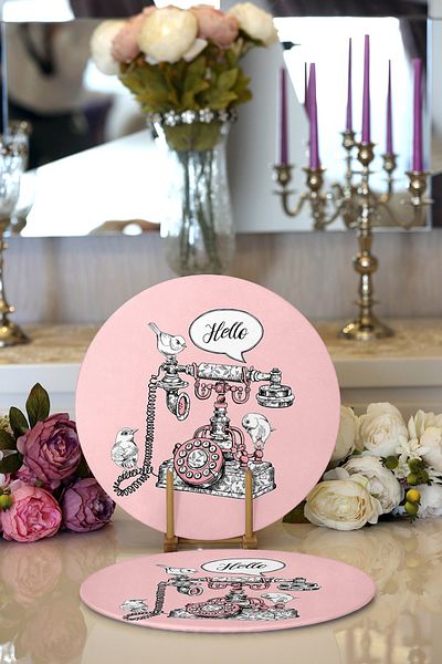 Realhomes 2-Piece Pink Floor Antique Phone Design Digital Printed Modern Round Charger & Placemat