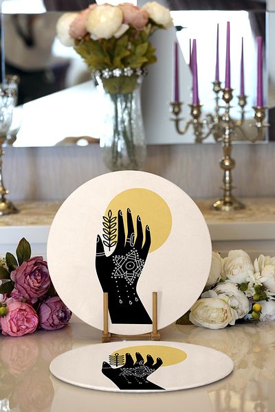 Realhomes 2-Piece Special Design Digital Printed Decorative Round Charger & Placemat with Hand Silhouette