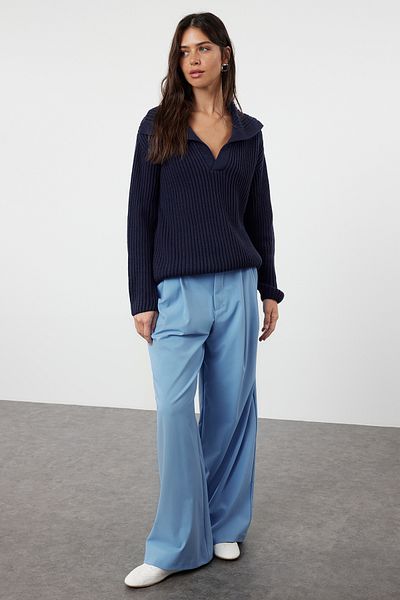 Trendyol Collection Turndown galléros sötétkék kötöttáru pulóver - TWOAW25KZ00004