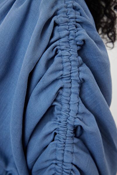 Trendyol Collection Rochie de plajă cu un umăr, țesut maxi cu centură albastră TBESS24EL00110