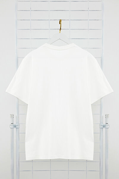 Trendyol Collection Бавовняна футболка з вишивкою великого розміру з екрю Surdurable TMNSS24TS00169