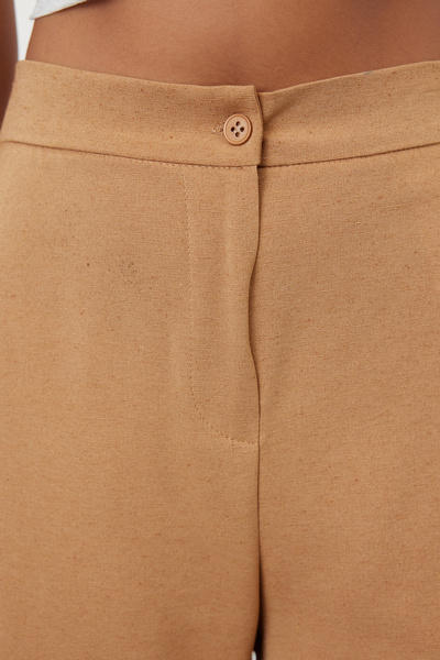 Trendyol Collection Καφέ λινό παντελόνι σε ίσια κοπή - TWOSS24PL00163