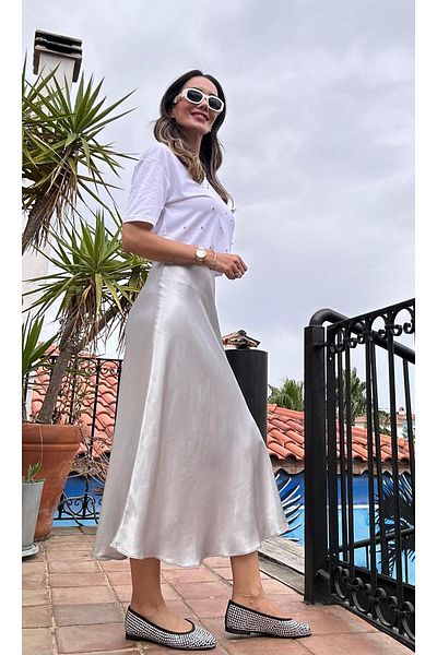 Atelier Derin Fusta midi din satin gri deschis
