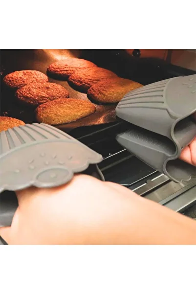 kalitexhome 2 PIECES SLICON HEAT RESISTANT FIRE-FREE GLOVES
