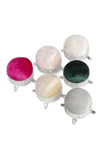 Hellove Decorative Puff Needle Holder Velvet 1 Piece Needle Holder with Feet