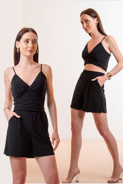 Laranor Elastic Waist and Pocket Detailed Shorts