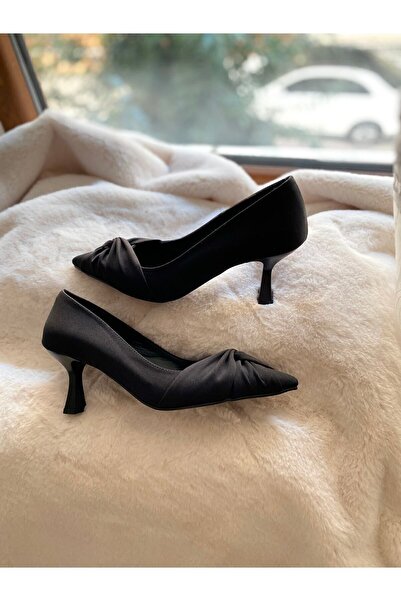 LADİESHOE Pliseli Stiletto Kadın Ayakkabısı