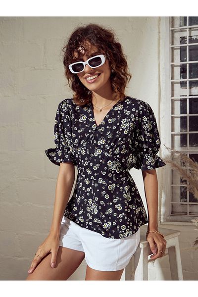 Sassafras By Styli Floral Print Puff Sleeves Peplum Top