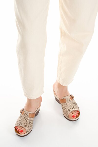 İLOLİCA Натуральна шкіра, ортопедична м'яка підошва, набивка під п'ятою, бежеві жіночі капці