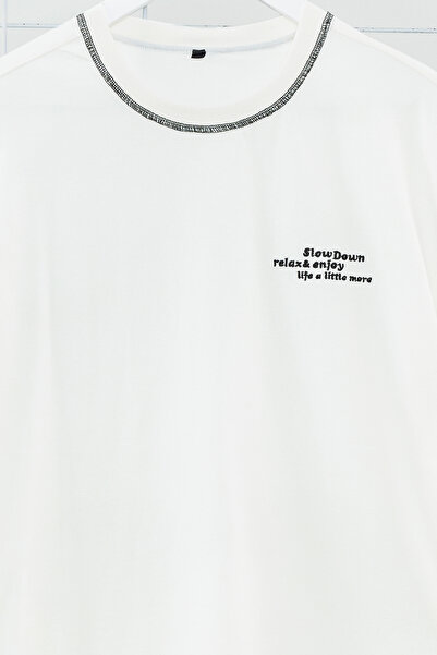Trendyol Collection Ecru Embroidered Oversize Cotton T-Shirt - Sustainable Tmnss24Ts00179