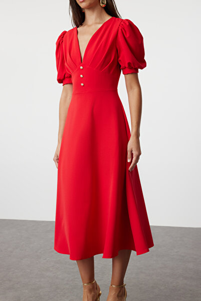 Trendyol Collection Stílusos piros estélyi ruha fényes ékköves részletekkel - A-szabású TPRSS24EL00207