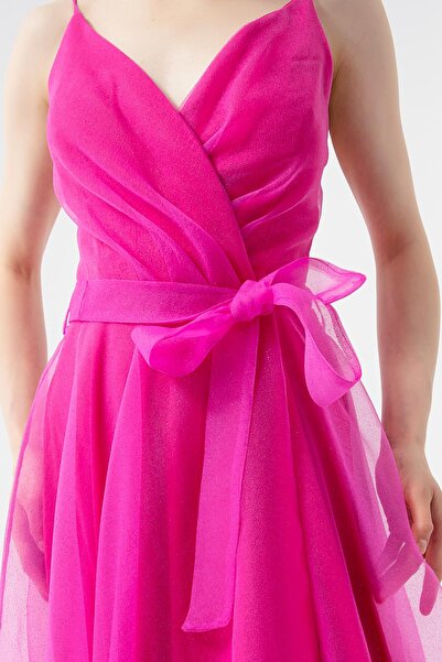 Lafaba Női fukszia duplasoros nyakú, öves hosszú ezüst estélyi ruha