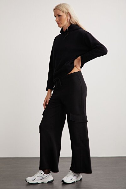 GRIMELANGE Dámská základní černá mikina Kemberly s kapucí uvolněného střihu