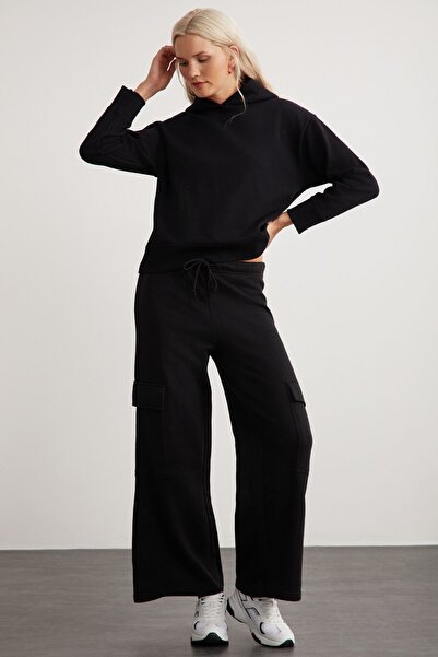 GRIMELANGE Dámská základní černá mikina Kemberly s kapucí uvolněného střihu