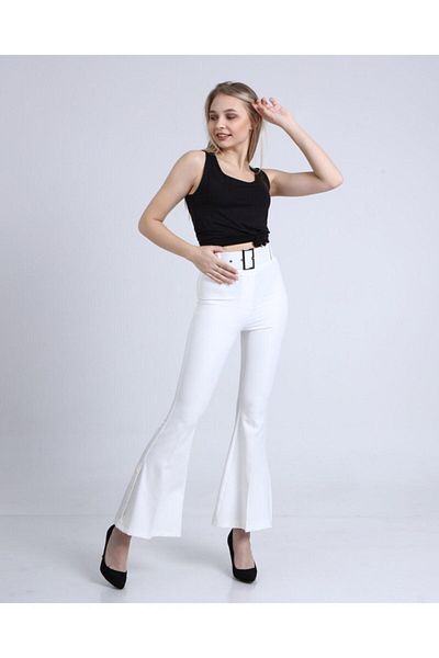 Bluence Pantaloni albi cu centură în talie, cu detaliu cu nasturi