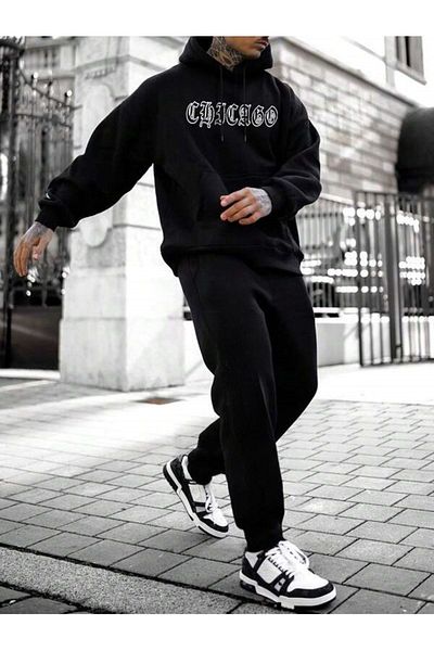 modaberry Σετ αθλητικής φόρμας Chicago Style Combination Bottom Top - Μαύρη στάμπα Oversize Λαστιχένια κουκούλα στα πόδια