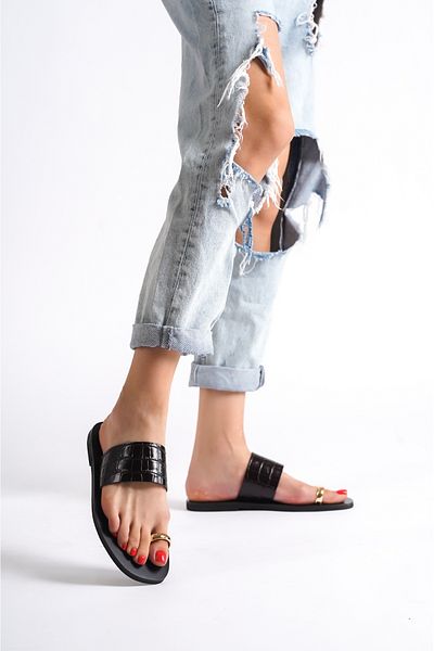 DaphneSandals Brown Leather Croco Women's Slippers - 5205