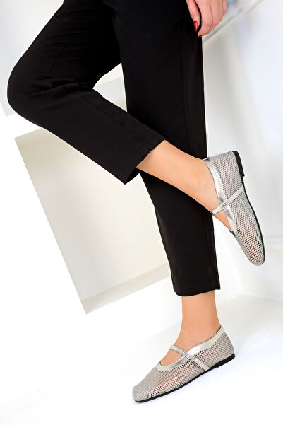 SOHO Model stříbrné dámské baleríny z roku 19288