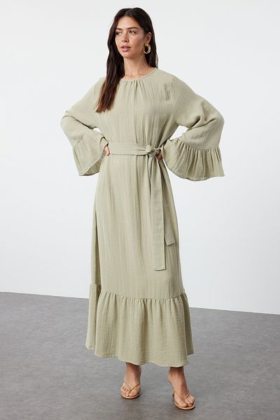 Trendyol Modest Mintgrünes Musselinkleid mit Rüschenrock - TCTSS24EB00255