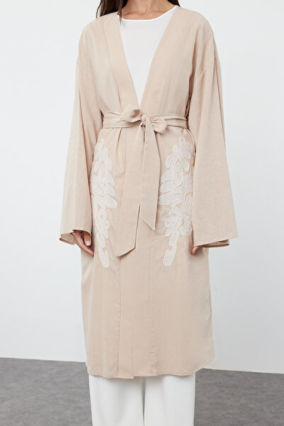 Trendyol Modest Tkané béžové vyšívané prádlo – čepice, Ferace a Abaya TCTSS24KK00010