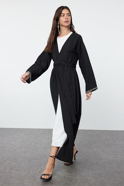 Trendyol Modest Gewebte Kappe mit schwarzen Steinstreifen - Ferace/Abaya TCTSS24KF00037