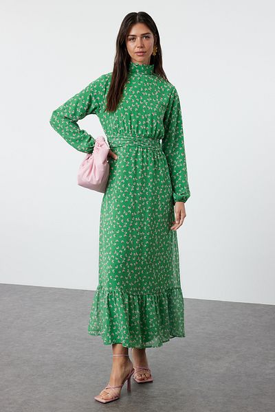 Trendyol Modest Zelené šifonové šaty s květinovým vzorem - Detail límečku a pasu - Podšité TCTSS22EB0032