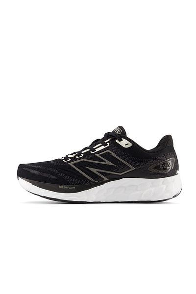 New Balance Černé tenisky Fresh Foam 680 V8