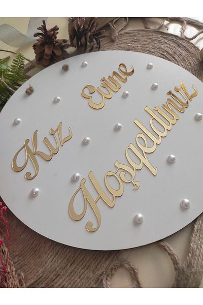 fabrikahşap Welcome Written To My Girl's Home with Pearls - Door Ornament, Wedding Engagement Promise Special Day