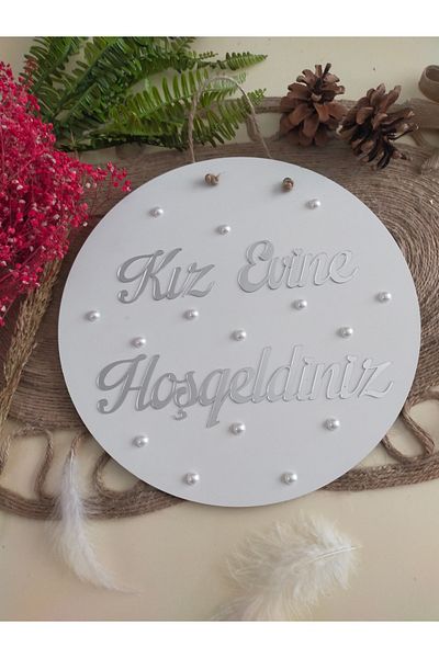 fabrikahşap Welcome Written To My Girl's Home with Pearls - Door Ornament, Wedding Engagement Promise Special Day