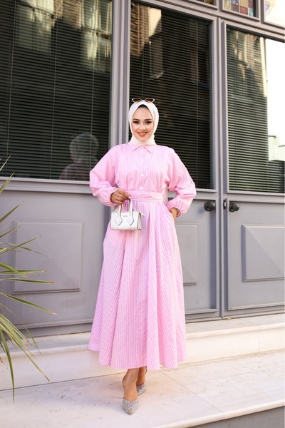 Tesettür Diyarı Ροζ Ριγέ Φόρεμα Τεσεττούρ - Με Λεπτομέρεια Δεσίματος