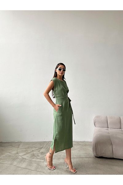 Swan Woman Φόρεμα με λεπτομέρεια μανίκι