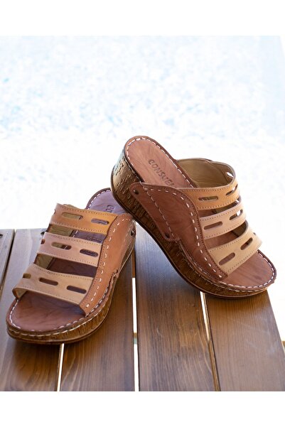 CONSUELO Δερμάτινες παντόφλες ορθοπεδικές με σφήνα τακούνι 11447