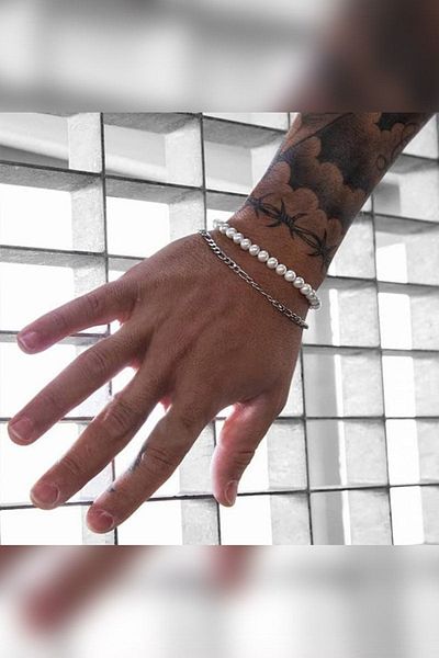 The Collection Unisex Non-Tarnish Steel - Figaro Chain and Pearl Bracelet