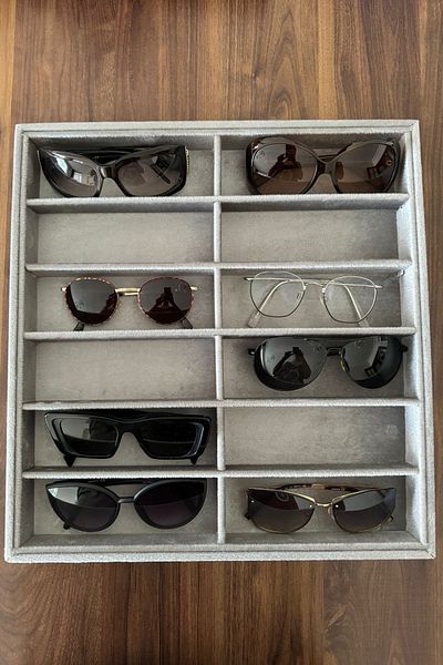 Jewelbox Gray Suede Fabric 12 Compartment Glasses Stand - 36X38 cm